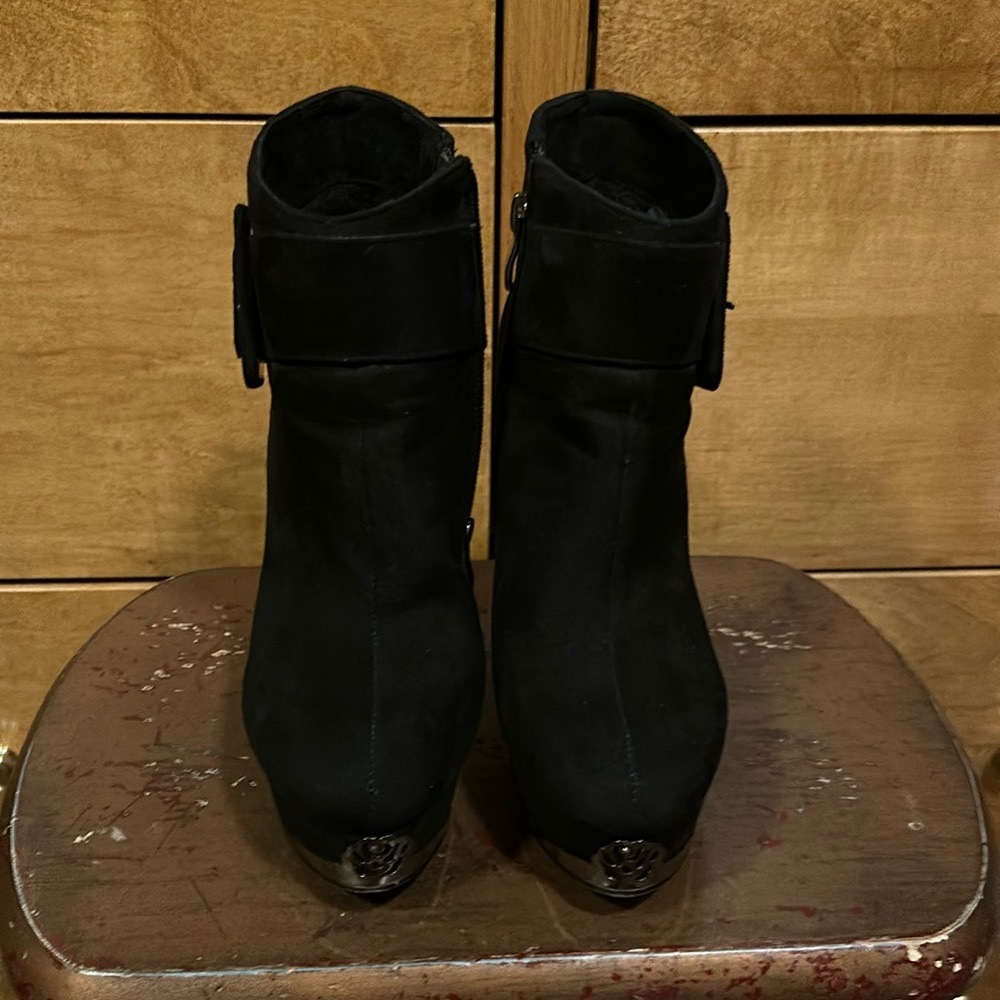 Spagna black suede bootie 36